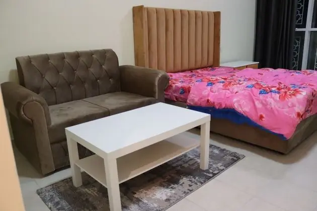 Stunning Studio With Pool And Gym Close To Marina