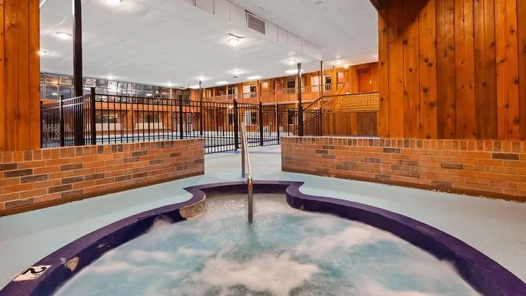 Sturgis Lodge and Suites - Havuz