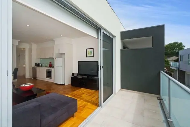 Style in the Heart of Caulfield - Öne Çıkan Resim