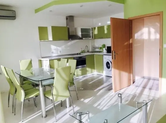 Stylish 1-bed Apartment in Sunny Beach - Mutfak