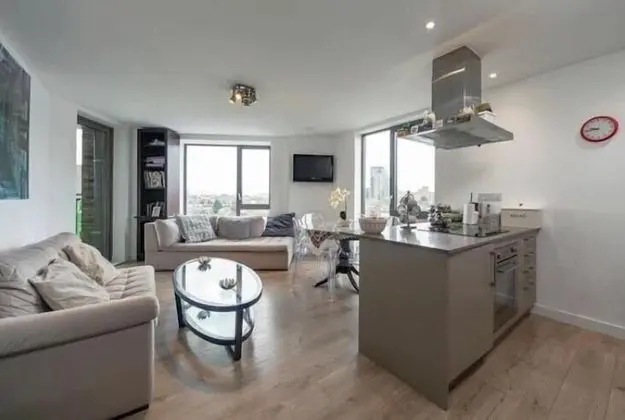 Stylish 1 Bedroom Apartment near London City - Oda Düzeni