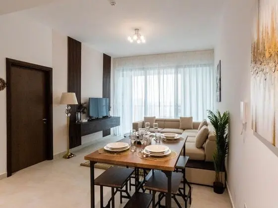 Stylish 1BR Apartment in Al Barsha Dubai - Oda