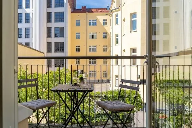 Stylish 1br with balcony & private sauna