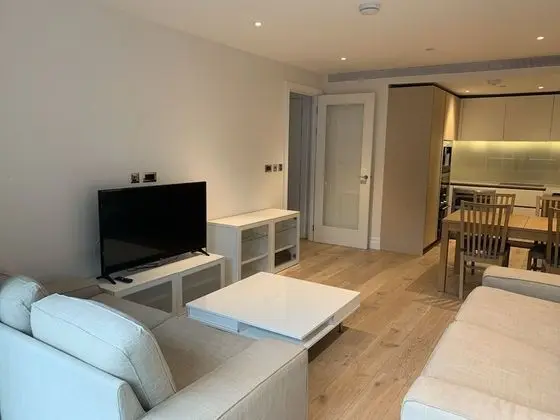 Stylish 2 Bed Flats Near US Embassy - Bar