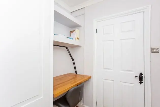 Stylish 2 Bedroom Apartment Near Regents Park