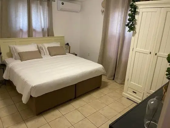 Stylish 3-bed House in Brakkeput Meimei - Oda