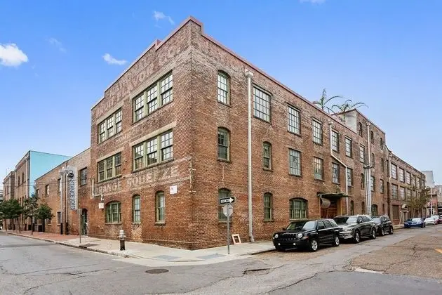 Stylish 3br/3ba Industrial Apt in Nola by Domio - Dış Mekan