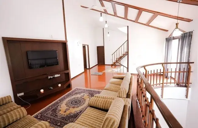 Stylish 5 Bedroom Villa With Private Pool