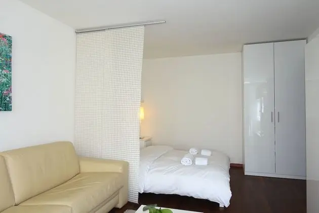 Stylish with Amazing Natural Light & Pocket WIFI