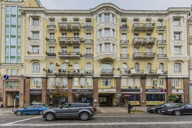 Stylish Apartment Close ot the Opera