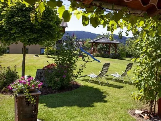 Stylish Apartment With Indoor Pool and Infrared Sauna in the Bavarian Forest - Dış Mekan