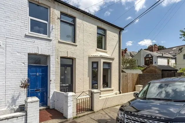 Stylish Apartment In Leafy Central Neighbourhood