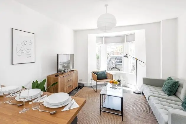 Stylish Apartment In Leafy Central Neighbourhood - Öne Çıkan Resim