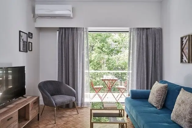 Stylish Apt next to the Archaeological Museum