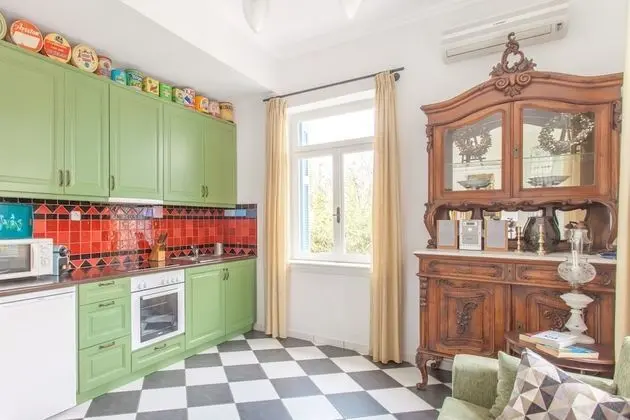 Stylish Art Deco Apartment Close To The Beach - İç Mekan