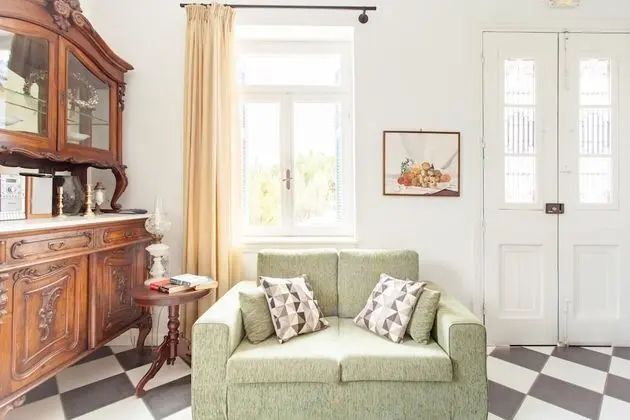 Stylish Art Deco Apartment Close To The Beach - Oda Düzeni