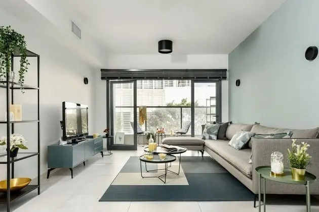 Stylish with Balcony Viewing Rothschild - Öne Çıkan Resim