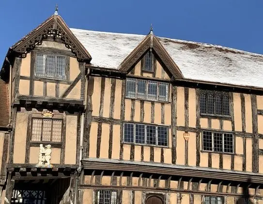 Stylish Central House Next To Warwick Castle