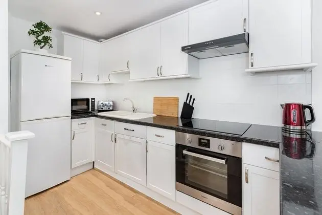 Stylish & Comfy Apartment in Marylebone - Mutfak
