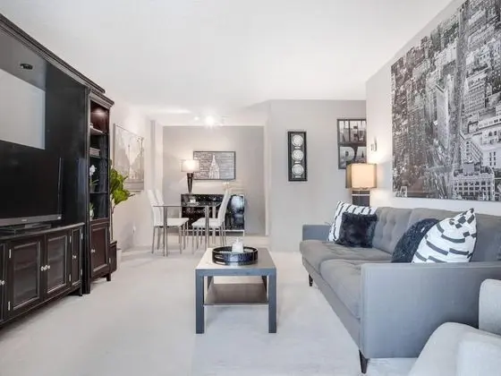 Stylish and Cozy Eau Claire 2BR With Gym Coffee