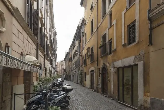 Stylish Flat Domus Aurea