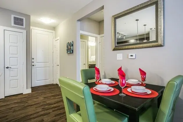Stylish Frisco 2 bedroom apartments - Oda Düzeni
