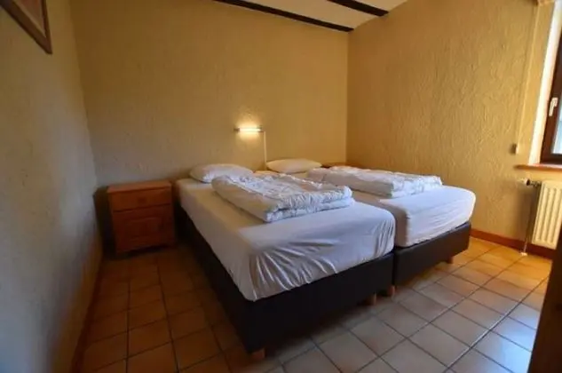 Stylish Holiday Home in Xhoffraix With Terrace - İç Mekan