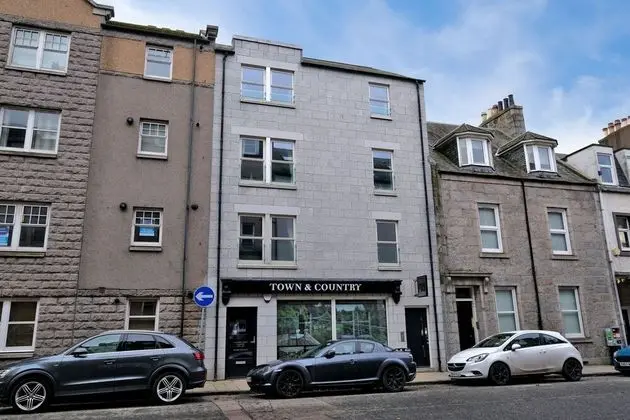 Stylish Home Near Aberdeen Station