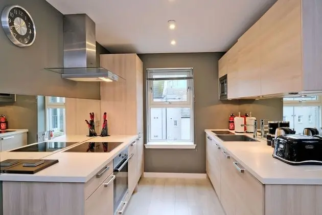 Stylish Home Near Aberdeen Station - Mutfak