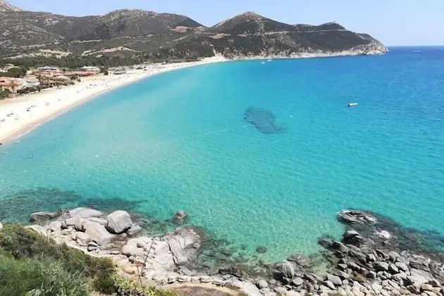 Stylish Home With Views, 3 min Walk to the Beach!! - Plaj