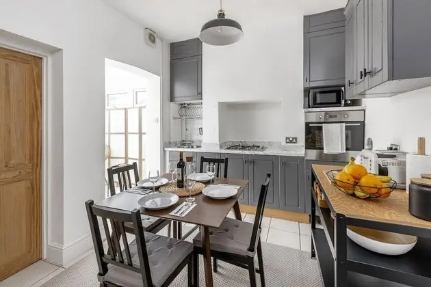 Stylish House in Amazing Central Area - Yerinde Yemek
