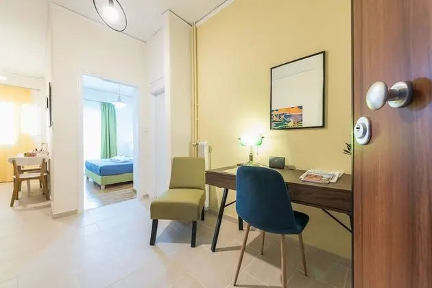 Stylish Kerameikos Apartment  by Cloudkeys