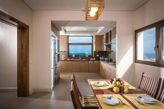 Stylish Landscaped Villa With Private Pool and Childrens Games 700m to Beach 1km to Restaurant - Oda