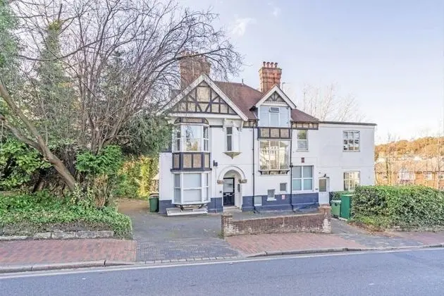 Stylish Large 1-bed Apartment in Tunbridge Wells