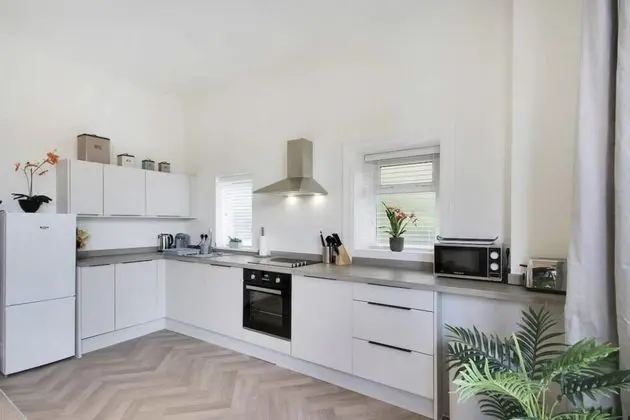 Stylish Large 1-bed Apartment in Tunbridge Wells - Mutfak