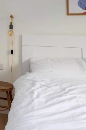 Stylish and Light 1 Bedroom Flat Near Victoria Park