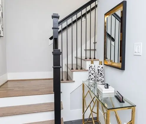 Stylish Luxury Downtown Home - Lobi