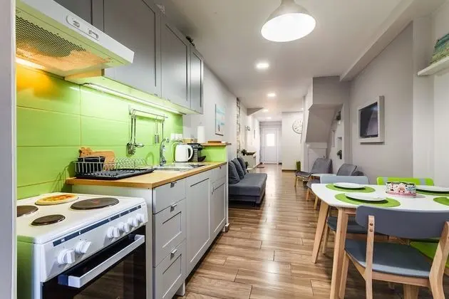 Stylish Maisonette near Sea & City Center - Mutfak