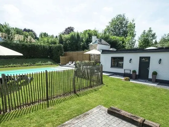 Stylish Mansion in Hastiere With Swimming Pool - Öne Çıkan Resim