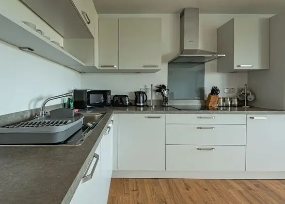 Stylish Modern Apartment - Mutfak