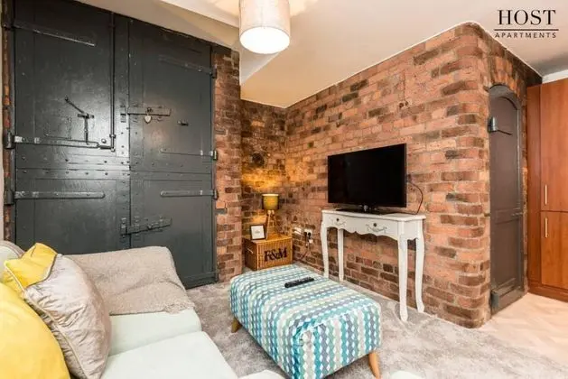 Stylish Modern L1 Apt - Walk Everywhere