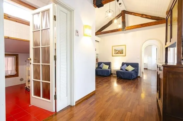 Stylish one Bedroom in the Heart of Bologna