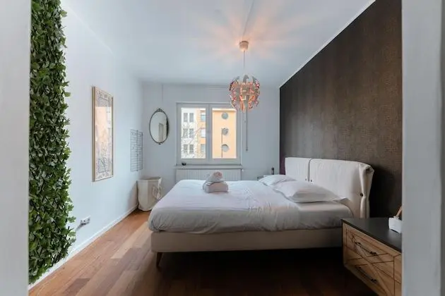 Stylish Open 1BR Apt in Cents w Balcony - Öne Çıkan Resim