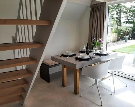 Stylish and Peaceful Home Near the Beach With Sunny Garden - Yerinde Yemek