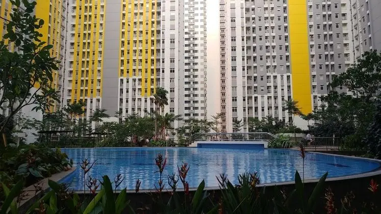 Stylish and Posh Studio Springlake Summarecon Bekasi Apartment