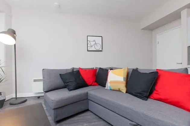 Stylish Royal Mile Apartment w Balcony - Oda Düzeni