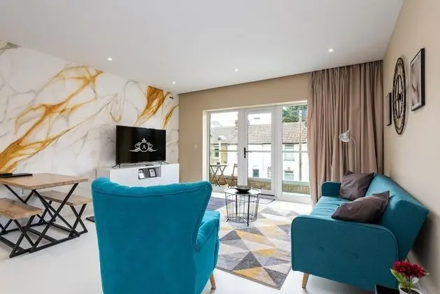 Stylish and Spacious Airbnb in Gillingham - Öne Çıkan Resim