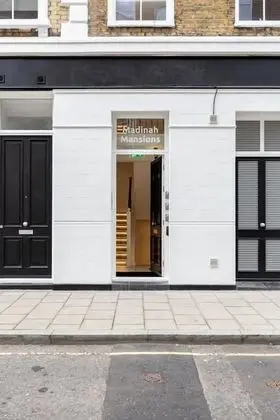 Stylish & Spacious Deluxe Apartments near Victoria Station