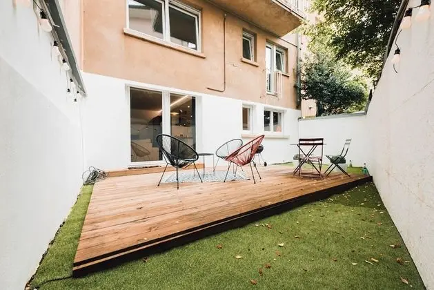 Stylish Studio w Terrace in Heart of Lux