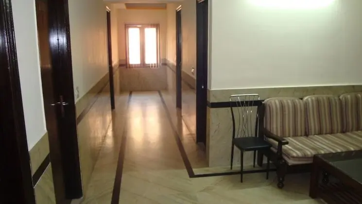 Hotel Su Shree Continental - İç Mekan